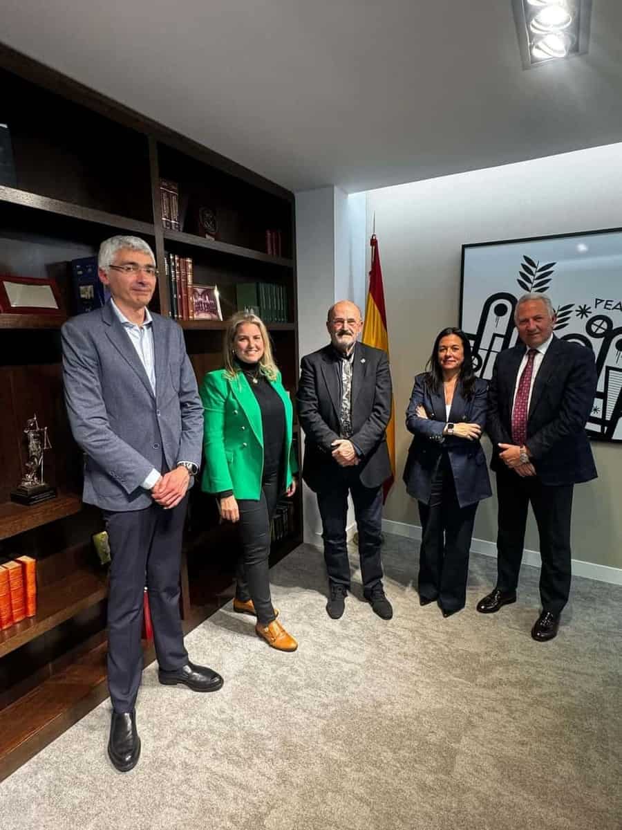 Imagen del artículo Reunión entre el Consejo General de Procuradores de España y la Asociación de Trabajadores Autónomos (ATA) sobre Madrid