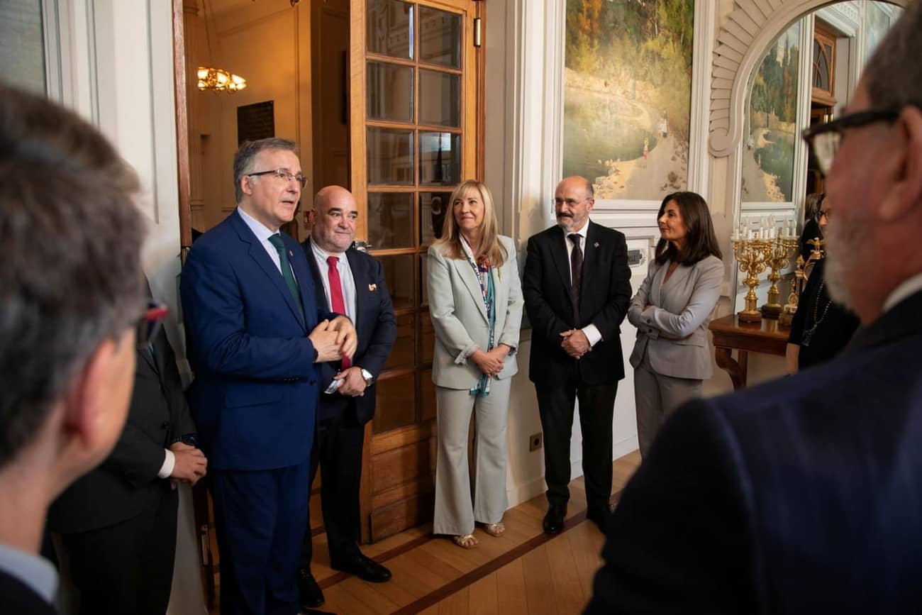 Imagen del artículo Ricardo Garrido en la entrega de los Premios ACIJUR: “El trabajo de los periodistas jurídicos es clave para acercar la justicia y la Procura a la ciudadanía» sobre Madrid