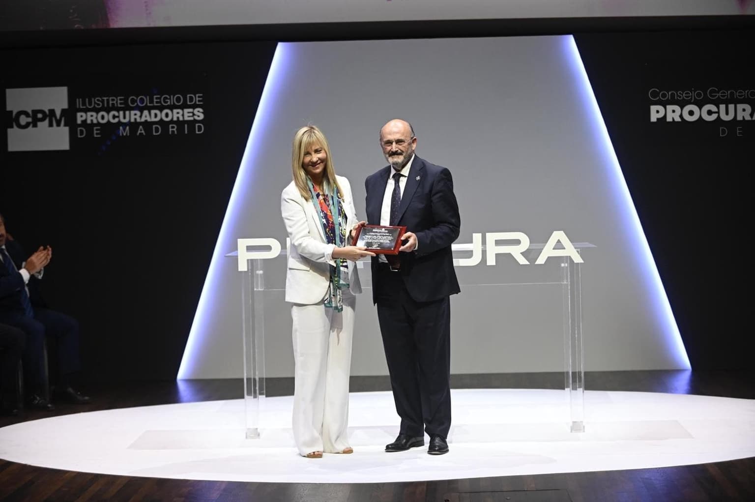 Imagen del artículo El CGPE publica el discurso de Ricardo Garrido en la Fiesta de la Procura sobre Madrid