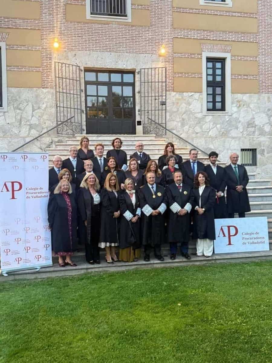 Imagen del artículo El secretario del Consejo General de Procuradores de España acompaña al Colegio de Valladolid en su fiesta anual sobre Madrid