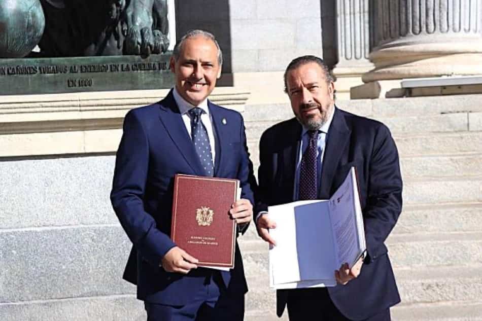 Imagen del artículo El ICAM y el ICPM presentan en el Congreso una iniciativa conjunta para garantizar la suspensión automática de vistas y plazos judiciales en caso de enfermedad o fuerza mayor del profesional sobre Madrid